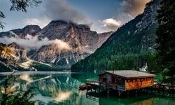 Лучшие, но сложные страны для иммиграции