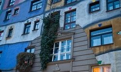 Дом Хундертвассера в Вене. Австрия
